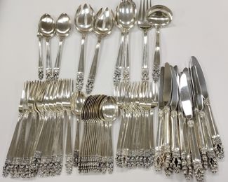 GORHAM STERLING FLATWARE SET HISPANA SOVEREIGN 1968-1992. 12 TABLE KNIVES, 12 SALAD FORKS, 13 TEASPOONS, 12 DINNER FORKS, TWO SOUP SPOONS, 7 SERVING UTENSILS. 74.83 TROY OUNCES