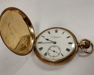 ELGIN POCKET WATCH, 9ct GOLD CASE. An Elgin 15 jeweles pocket watch in .375 gold English Denisson watch case. FACE MARKED R. MC DOWELL & CO BELFAST