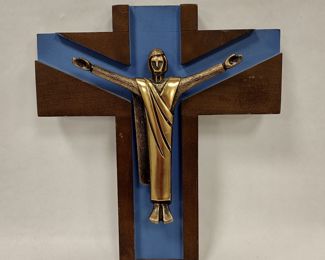 ARTIST SIGNED MODERN BRONZE JESUS ON WOOD CRUCIFIX