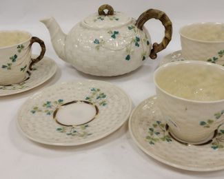 BELLEEK SHAMROCK 2ND BLACK MARK