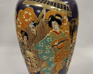 JAPANESE MORIAGE VASE. 12 3/8" TALL
