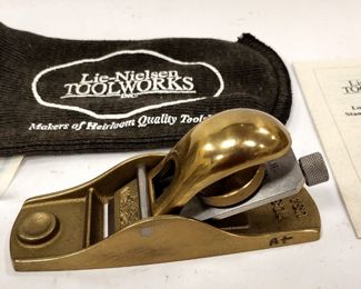 LIE-NELSEN 103 LOW ANGLE BLOCK PLANE. 5 1/4" LONG