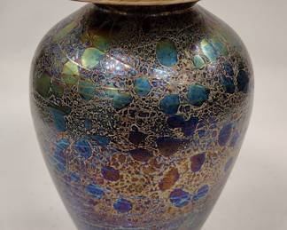 ART GLASS VASE