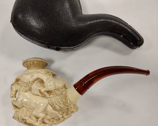 AS IS THEME HORSES MEERSCHAUM PIPE WITH CASE