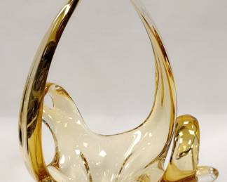 MID-CENTURY FREE FORM ART GLASS VASE. 13.25" TALL.