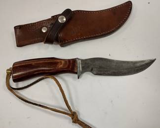 SHEFFIELD HUNTING KNIFE WITH SHEATH. BLADE IS 5.5"
