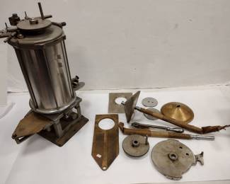 SAUSAGE PATTIE MAKER