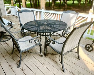 Very nice patio set