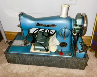 Vintage Dressmaker sewing machine in case