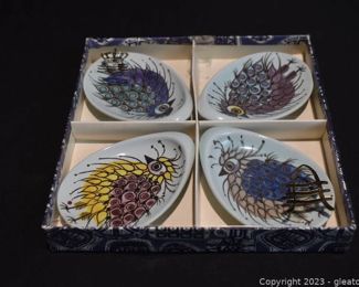 Boxed Royal Copenhagen Set of Four Beth Breyen Crazy Bird Oyster Plates