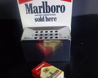 Marlboro Logo Metal Wall Advertising Ashtray and Novelty Cigarette Pack Transistor Radio