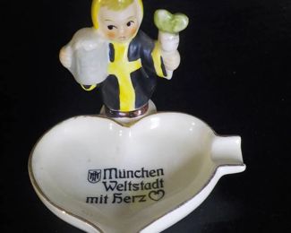 Small Vintage Heart Shaped Ashtray with Sweet Figurine on Rim from Goebel