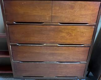 MCM dresser