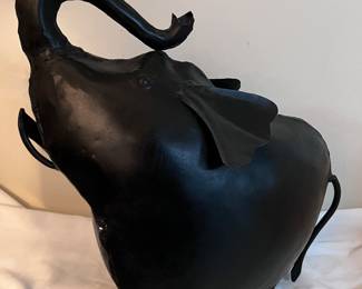 Metal elephant 