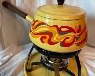 Vintage fondue pot