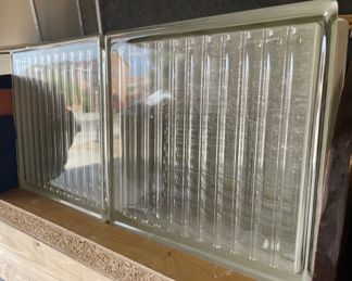 Glass construction blocks