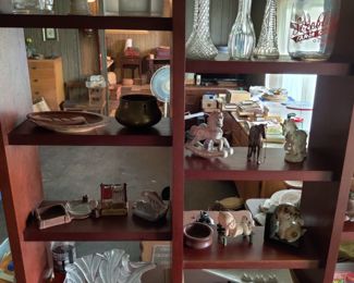 vintage ash trays and collectables