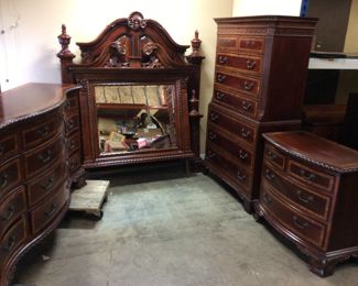 4 PIECE MAHOGANY CHIPPENDALE STYLE BEDROOOM SUITE,