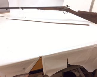 ANTIQUE BLACK POWDER MUSKET