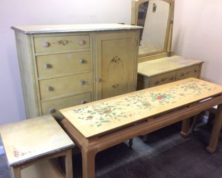 VTG. URBANA FURNITURE HAPPI-TYME NURSERY BEDROOM SUITE,