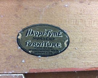 VTG. URBANA FURNITURE HAPPI-TYME NURSERY BEDROOM SUITE,