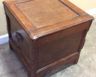 ANTIQUE CHAMBER POT BEDSIDE COMMODE