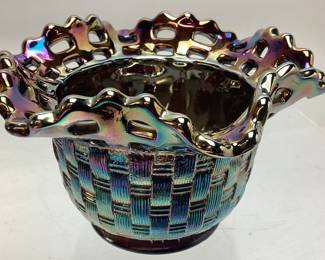 VTG. FENTON GLASS BASKET, 3’’