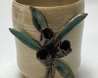 FLORAL ACCENT POTTERY VASE, 5.5’’ 