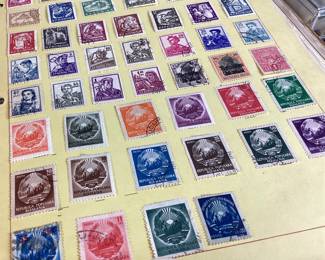 COLLECTIBLES, 6 BINDERS OF STAMPS