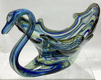 ART GLASS SWAN, 14'' L