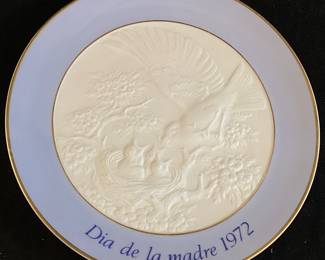 1972 LLADRO DIA DE LA MADRE BOXED 