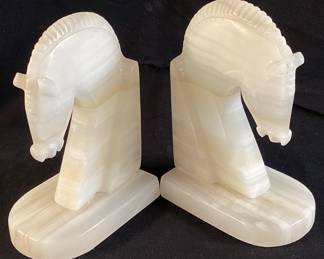 VTG. ONYX BOOKENDS, 7 H