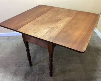 VTG. DROP LEAF TABLE