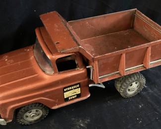 VTG. METAL TONKA HYDRAULIC DUMP TRUCK,