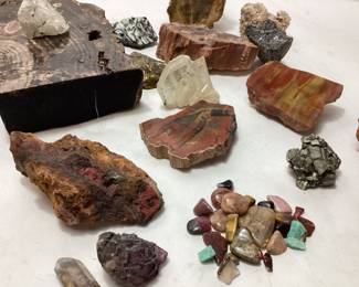 CRYSTAL & STONE GEODE CLUSTERS, ONYX, SMOKEY QUARTZ, PYRITE, AMYTHYST, QUARTZ,