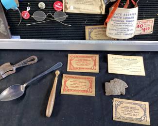 ASSORTED COLLECTIBLES, YADKIN COUNTY CAPTAIN JOHN WILLIAMS OF NC HOME GUARD RELOAD EFFECTS, KIA 1863 BOND SCHOOL YADKIN COUNTY, POLICAL BUTTONS, CRAFTS, CONFEDRATE NOTES, MASONIC PINS,