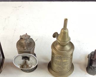 ASSORTED ANTIQUE BRASS PIGEON LAMP, JUST RITE STREAMLINE FLASHLIGHT, MINI STEAM ENGINE MODEL, BLACKWELDERS TIN
