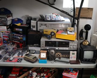 Vintage electronics and more Christmas