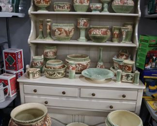 Roseville pottery Donatello Cherubs