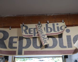 Large decal is 5 feet wide.