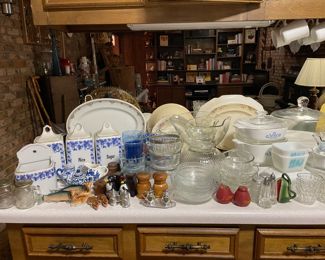 BLUE AND WHITE CANISTER MISC GLASS