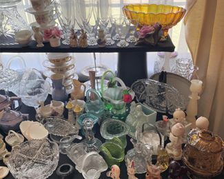 CRYSTAL BUBBLE WATER TUMBLERS, FENTON TOP HATS AND BASKETS