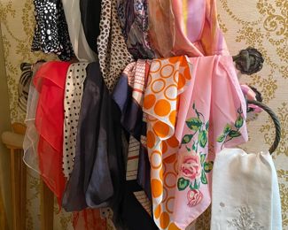 LADIES SCARVES