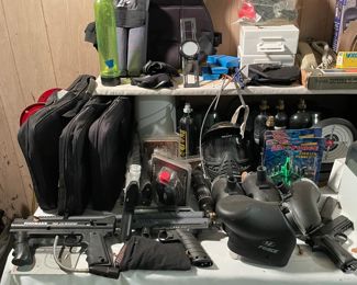 PAINTBALL GUNS