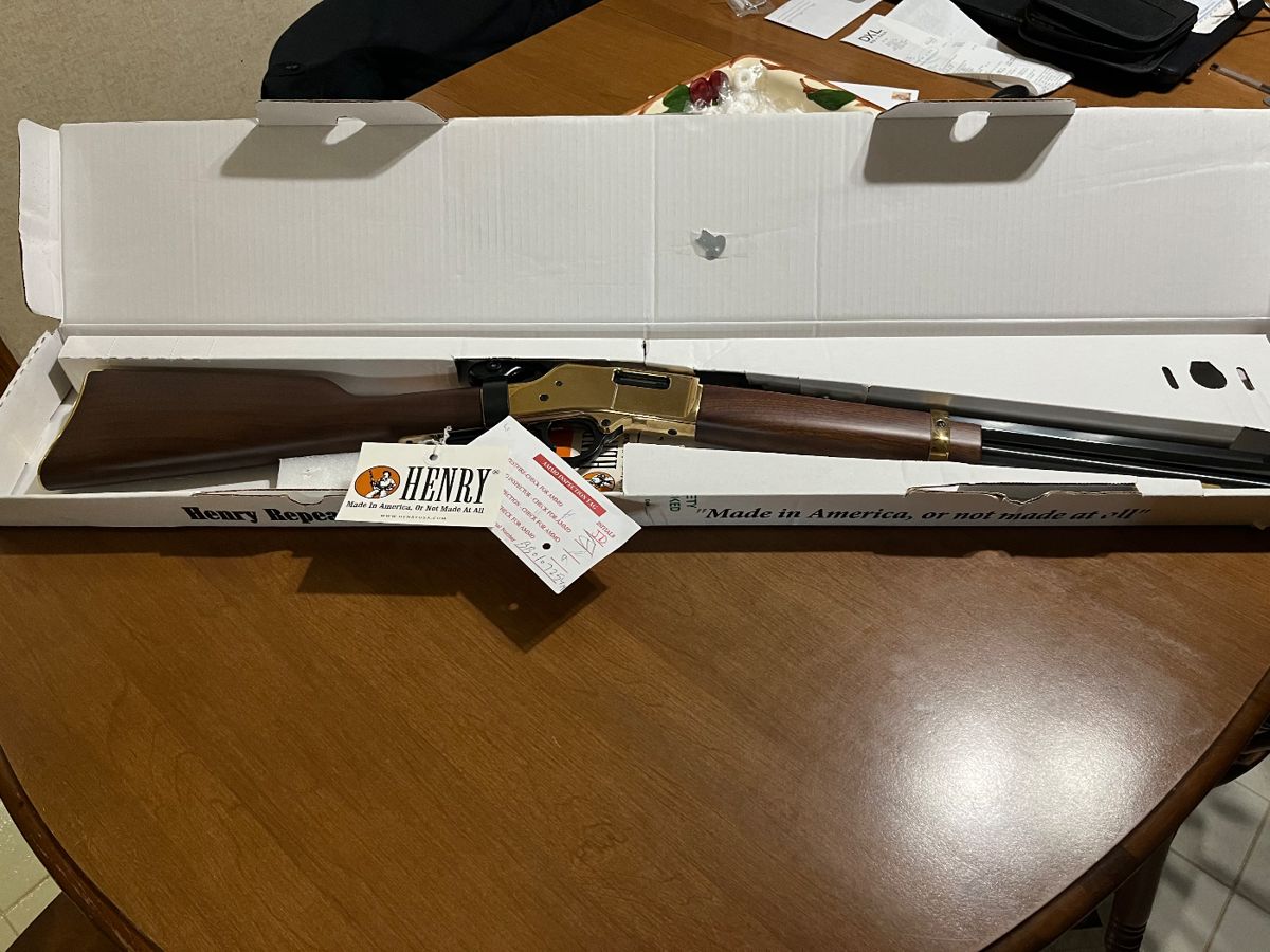 LIVE ESTATE AUCTION in Valparaiso, IN starts on 10/21/2023