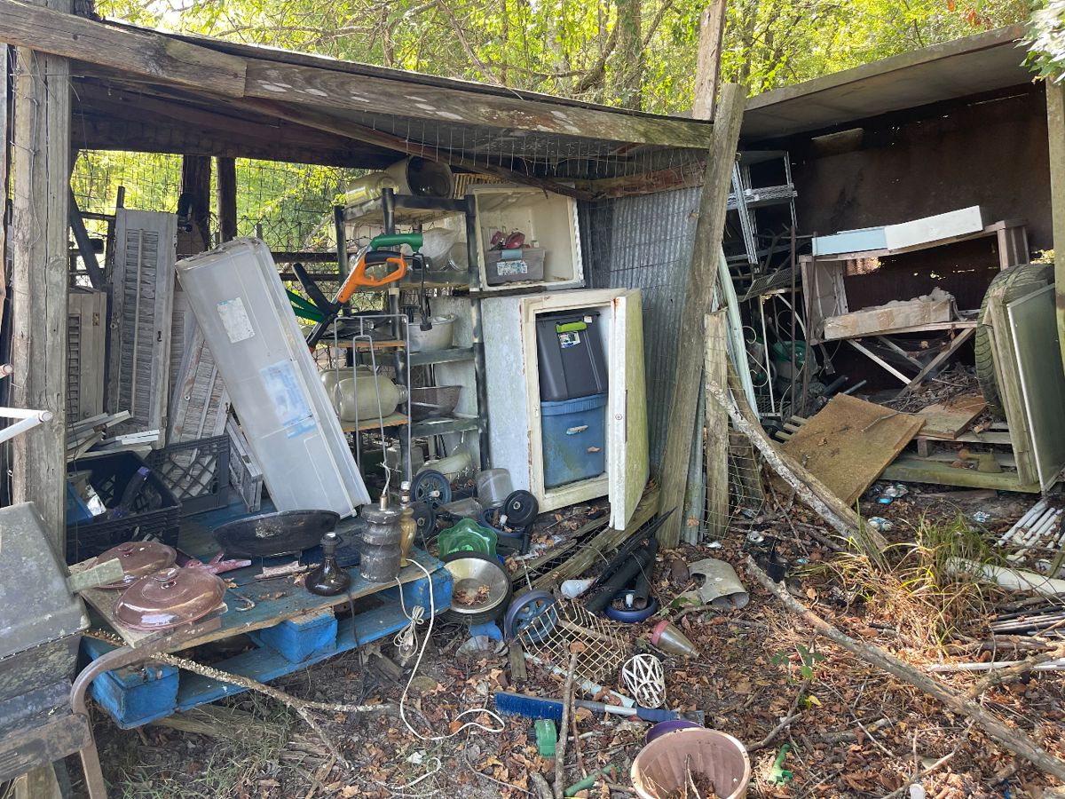 JJ Pickin’ Estate Sale in Carthage, MS starts on 9/8/2023