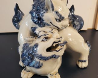 Fighting foo dogs