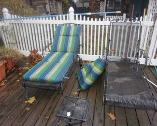 chaise lounge chairs