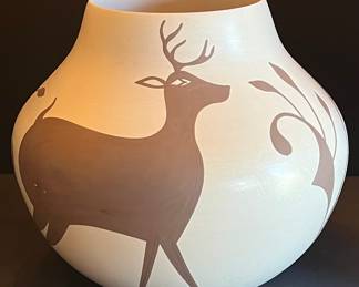 Alan E. Lasiloo Zuni Pueblo Large 10.5" Signed Pottery Pot