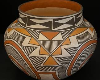 Robert Patricio Acoma Pueblo NM 7.25" Pottery Jar Signed